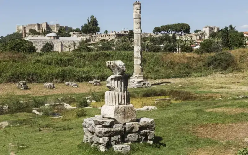 Il Tempio di Artemide a Efeso: La Meraviglia Che Ha Incantato il Mondo Antico